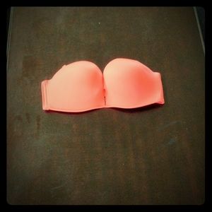 PINK VICTORIA SECRET BRA